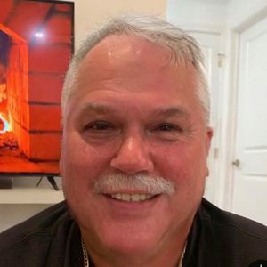 Meet your Posher, Devin